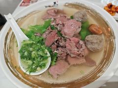 鲜烫牛肉牛丸粿条-一肴·牛肉粿条(罗湖万象店)