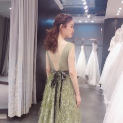 -艾米丽婚纱礼服