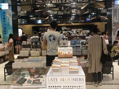 -诚品(信义店)