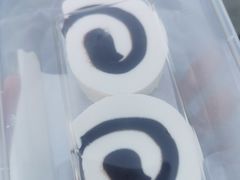 豆沙奶卷-牛姥姥牛奶酪