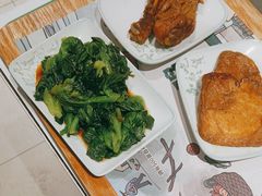 -老乡鸡(上海白玉兰广场店)
