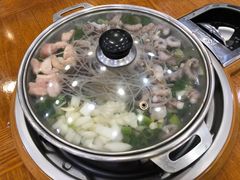 章鱼肥肠锅-蚂蚁家辣炒章鱼(海云台店)