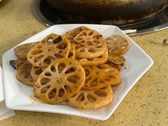 -东巴谷野生菌火锅餐厅