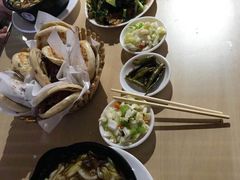 -闫家驴肉老店(华电一校店)
