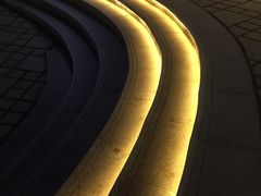 -UNI UNI(环亚凯瑟琳店)