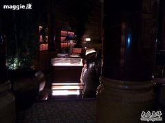 很优雅的门口-游廊酒吧