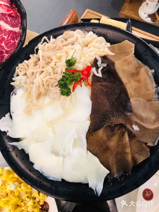牛记皇·鲜牛肉火锅(弘阳广场店)黑毛肚图片