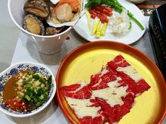 -金马门国际美食百汇(珞喻路店)