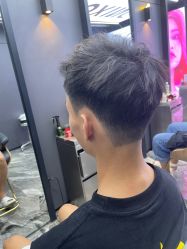 -藤野造型•烫染专业店