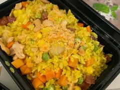 大叻经典菠萝海鲜炒饭-米纸越南小馆(金鹰世界店)