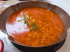 -毛辣果·贵州红酸汤牛肉火锅(西单店)