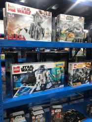 -逝水玩具折扣店