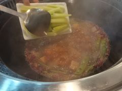 -哈尔滨烧烤·山河村铁锅炖(交大店)