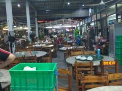 大堂-四川小胡子海鲜(丁村万人海鲜广场店)