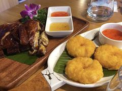 -暹罗酒肆泰餐厅酒吧