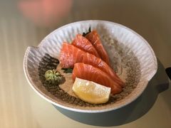 三文鱼刺身-猛式料理嘉州新光天地店