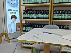 -雍容荟帝王蟹活龙虾展台自助(IFS黑金店)