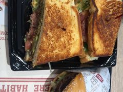 -The Habit Burger Grill 哈比特汉堡(爱琴海店)
