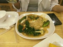 -J Daeng Seafood