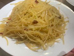 -靠山屯东北农家菜(八龙桥雅苑店)