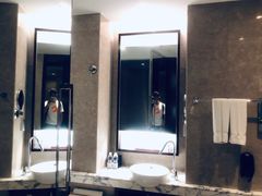 -上海龙之梦万丽酒店