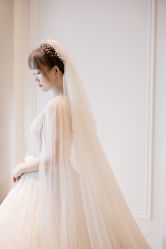 -艾米丽婚纱礼服