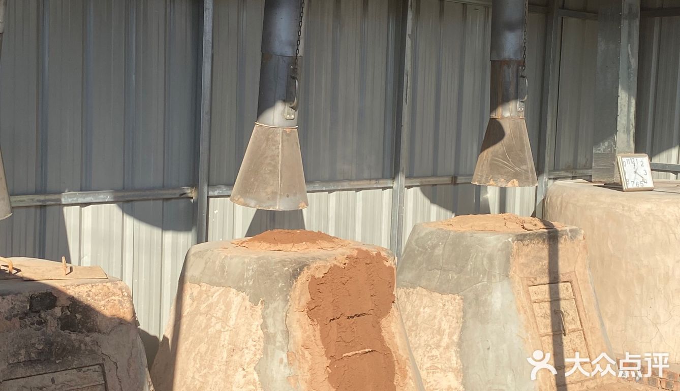 延吉   老沙土窑烧烤 铁锅炖