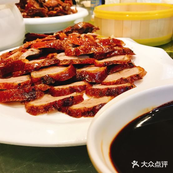 六合居壹品烤鸭(北欧印象店)