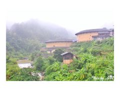-初溪土楼群