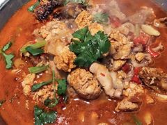 鱼籽鱼泡火锅-地摊风云龙虾烧烤铺(润和国际店)