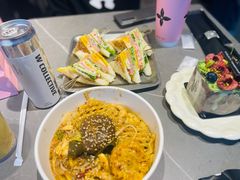 -W COLLECTIVE  DESSERT SHOP