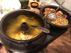 云海肴汽锅鸡-云海肴云南菜(浦江欢乐颂店)