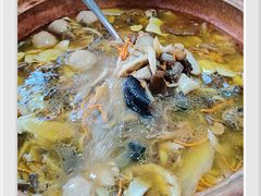 -菌海森林·非遗野生菌火锅(西山区滇池路摩根道店)