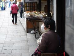 -新场古镇-停车场