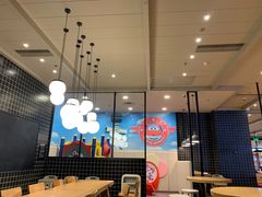 大堂-肯德基(龙之梦购物中心店)
