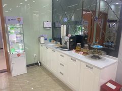 -茂菊口腔连锁(浦东南路店)