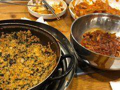 -喇喇排骨火锅·传统韩式脊骨汤(望京西园总店)