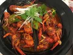 -虾弄弄海派小龙虾·牛羊蝎子火锅