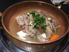 枸杞养生滩羊涮肉锅-羊肉街口老银川滩羊涮肉馆