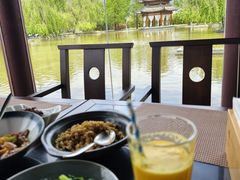 -丽江悦榕庄酒店-明月·雪山庭院餐厅