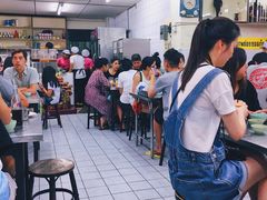 大堂-红大哥水门鸡饭(總店)