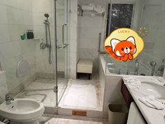 -深圳富苑皇冠假日套房酒店
