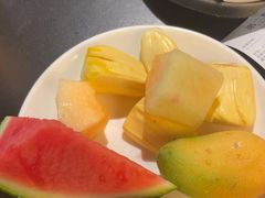 -钱小奴海鲜自助黑金店(杭州滨江龙湖店)
