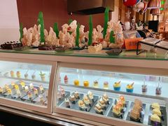 面包甜点陈列柜-宁波阳光豪生大酒店·豪生咖啡厅