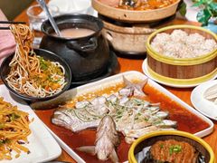 -莲餐厅·湖北菜·潜江小龙虾店(愚园路店)