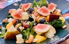 Fig Quinoa Kale Salad