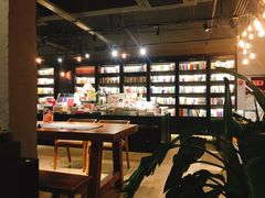 -阅西安新华书店(翠华南路店)