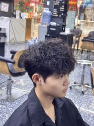 -藤野造型专业烫染接发