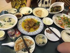 老醋六样、李连贵小炒、锅包肉、旮瘩汤-李连贵酒家熏肉大饼(昆明街店)