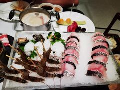 -红鼎豆捞·非遗鲍皇汤火锅(宝丰路店)